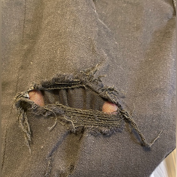 Express Mid-Rise Distressed Legging Jeans - Size 2R - Picture 3 of 4